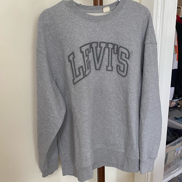 Levi's Other - Levi’s Crewneck